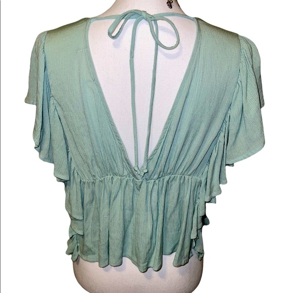 🍀 Altar’d State blouse - Picture 2 of 6